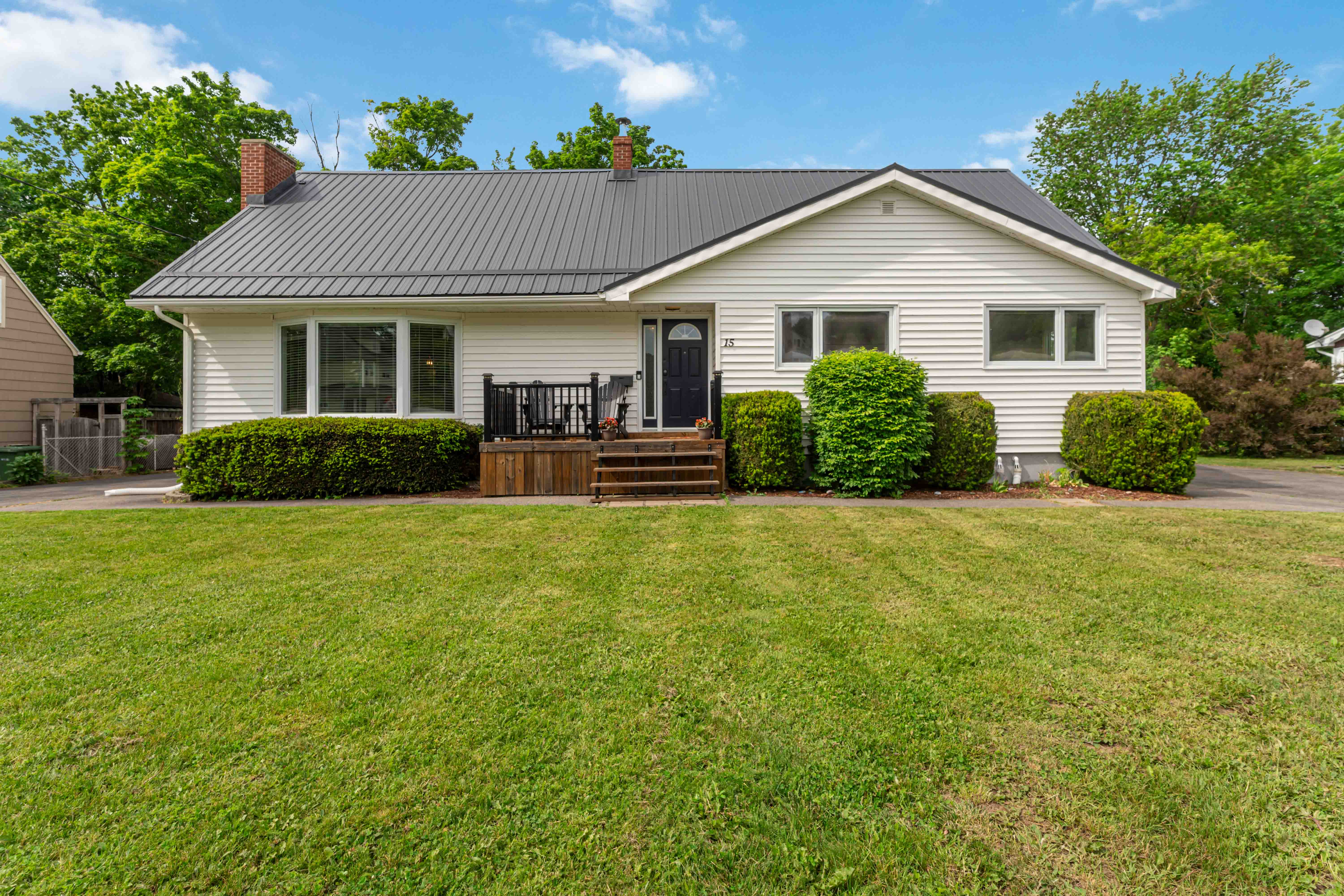15 Exhibition Street, Kentville: front exterior of the home